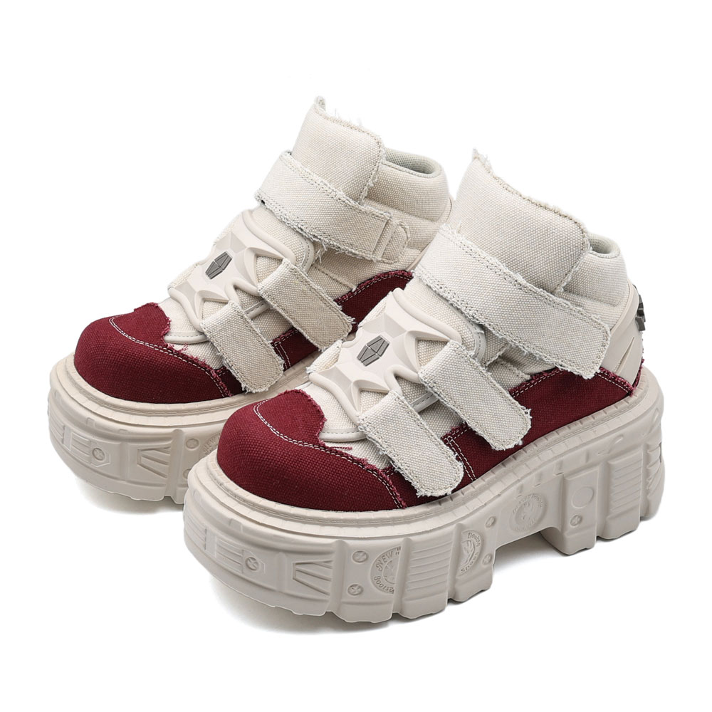 2026 Gothic Enkel Rock Laarzen Nieuwe Punk Stijl Vrouwen Schoenen Lace-up Hak Hoogte 6 CM Platform Schoenen Vrouw metalen Decor Vrouw Sneakers