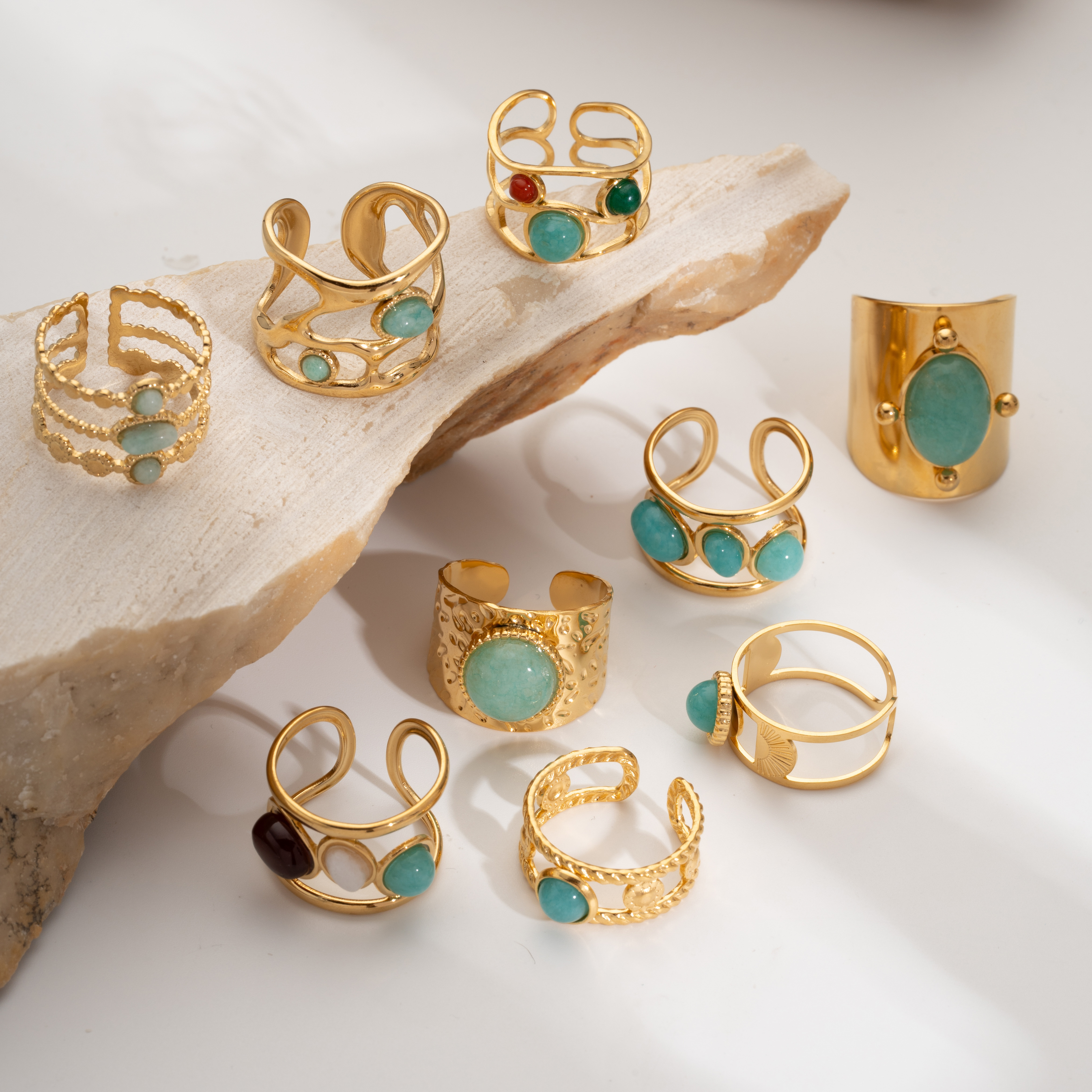 Bague tendance en acier inoxydable avec pierres naturelles (turquoise verte, malachite) pour femme, style bohème, grand bijou d'été élégant, cadeau pour elle 2026