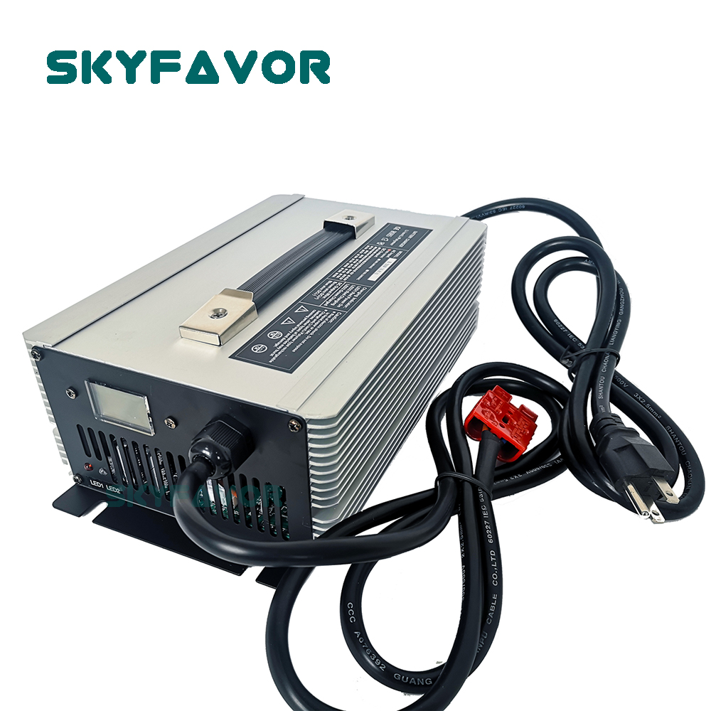 Niestandardowa ładowarka do akumulatorów LiFePO4 146V 40S, szybka ładowarka akumulatorów 120V 10A z wyświetlaczem do motocykla/skutera VECTRIX VX 1