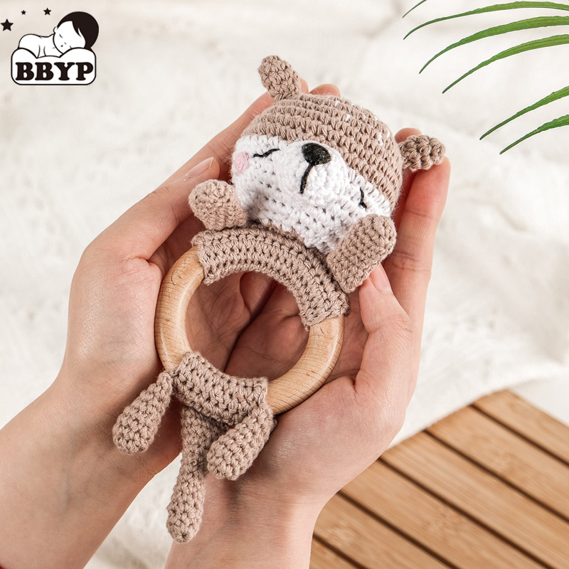 1Pc Baby Rassel Holz Beißring Musik Ring Häkeln Tier Otter Musik Rasseln Schnuller Armband Kleinkind Spielzeug Baby Zahnen Geschenke