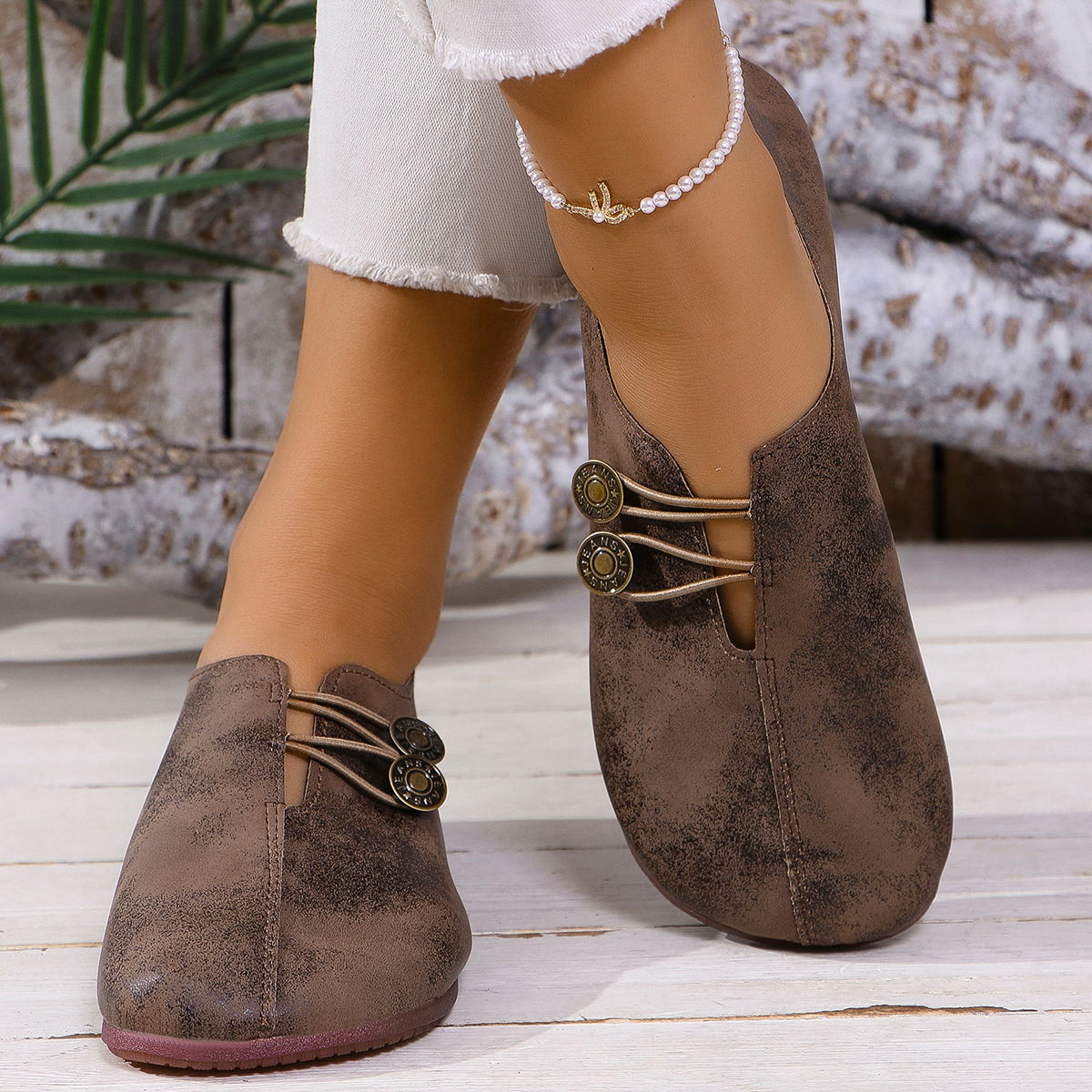 New Women's Comfort Flat Shoes, Retro Style Metal Accent Loafers, Soft Distressed Casual Slip-On Shoes