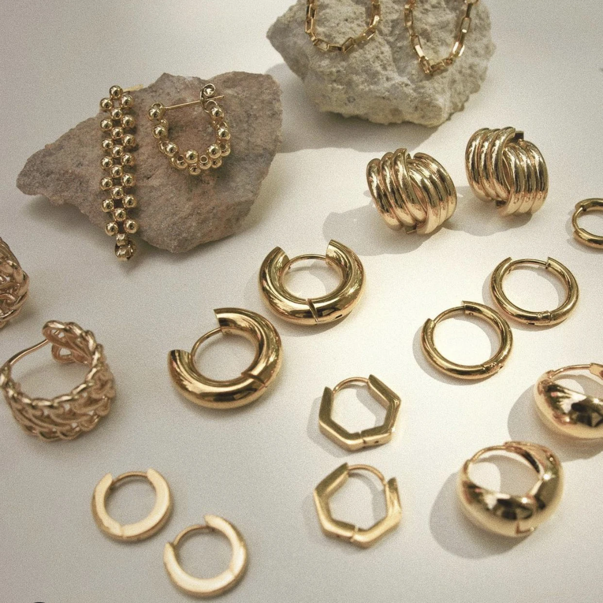 Fibbia per orecchio classica in acciaio inossidabile per donna Orecchini a cerchio piccoli e grandi cerchi color oro alla moda Accessori per gioielli punk hip-hop