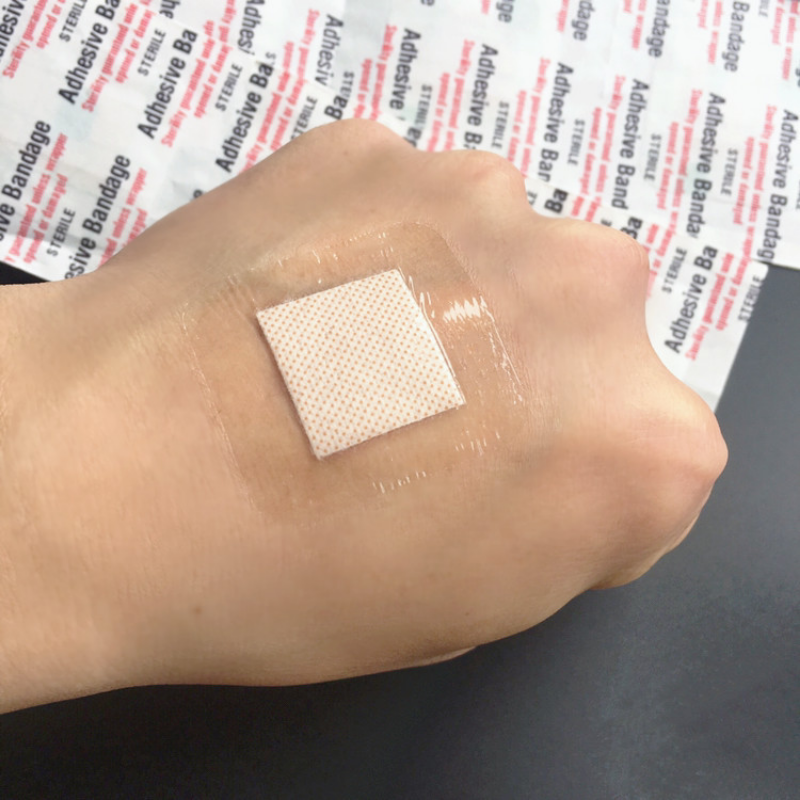 50PCS 38*38 มม.PU กันน้ําแผลพลาสเตอร์ Band Aid ผ้าพันแผลกาวสติกเกอร์ป้องกันสําหรับกลางแจ้ง First Aid
