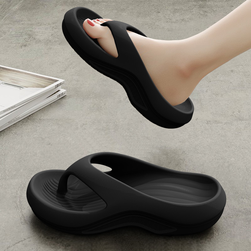 2026 Casual Thick-soled Flip-flops for Men and Women in Summer Outdoor Wear Pinch Feet Fashionable Beach Cool Slippers