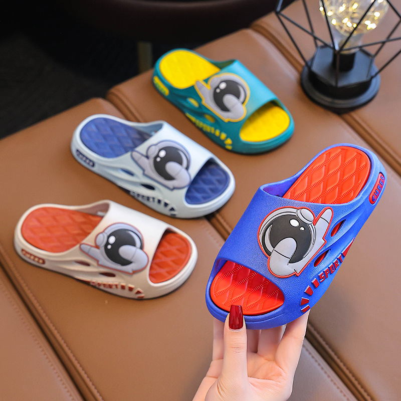 2026 Kinderen Zomer Slippers Cartoon Antislip Zachte Zool Ouder Kind Badkamer Outdoor Thuis Sandalen Comfortabele Wandelschoenen