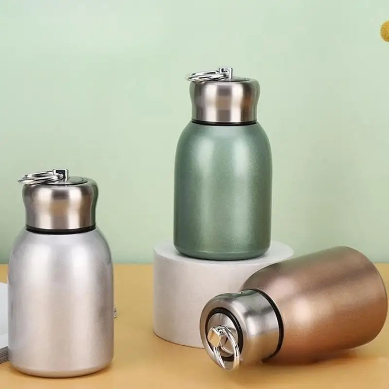 1 Stück 300 ml isolierter Edelstahl-Reisebecher – hält Getränke heiß oder kalt für Stunden – perfekt für Camping und Reisen