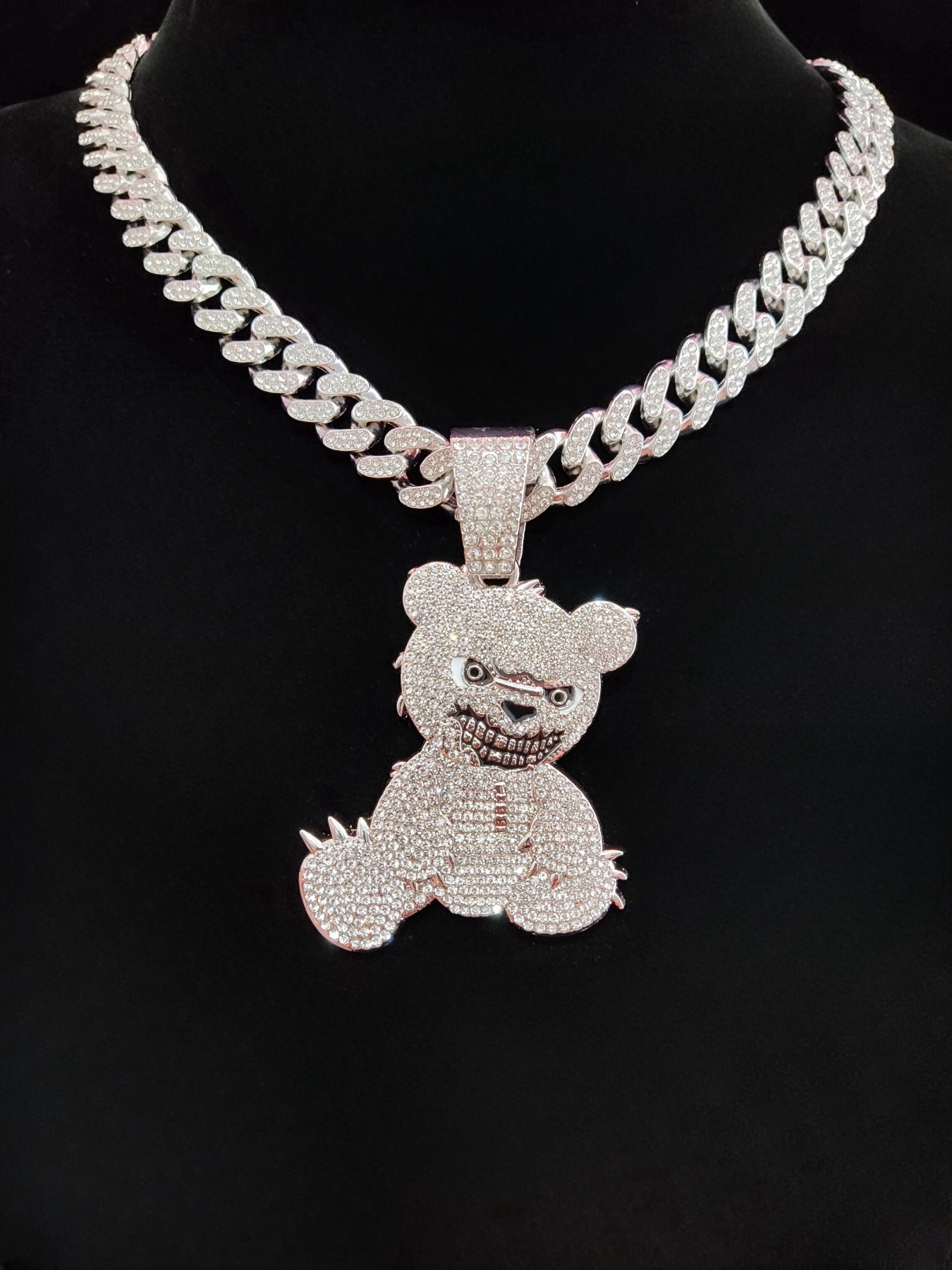 2024 Nowy naszyjnik w kształcie niedźwiedzia Hip Hop Mężczyźni Kobiety Łańcuch Iced Out Bling Bling Naszyjniki HipHop Biżuteria Moda Prezent