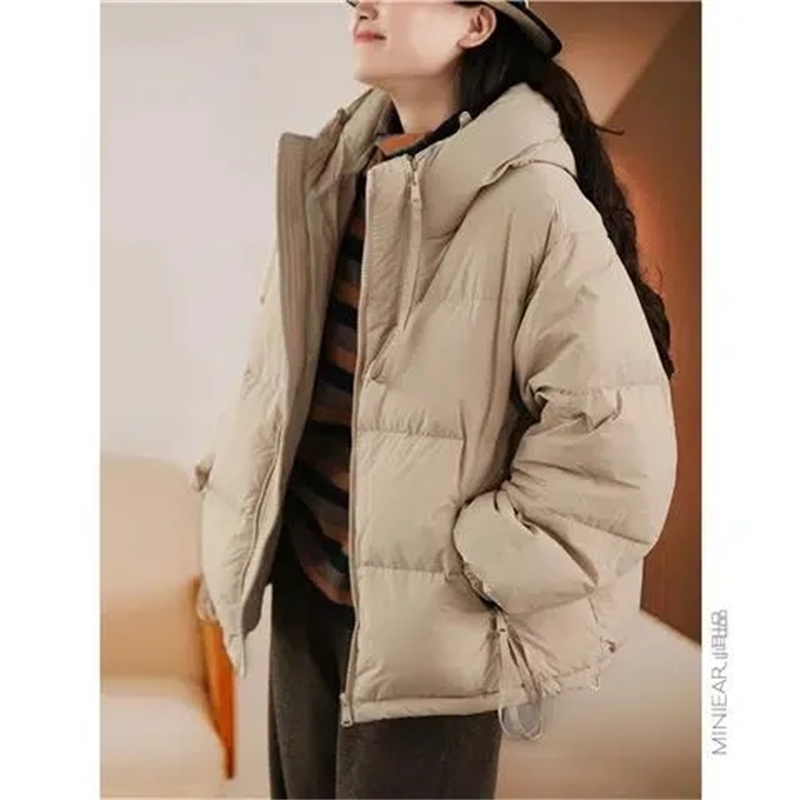 Chaquetas de algodón para mujer, abrigo corto, chaqueta gruesa holgada de gran tamaño coreana, Chaqueta de algodón Popular con capucha a la moda, novedad de 2023