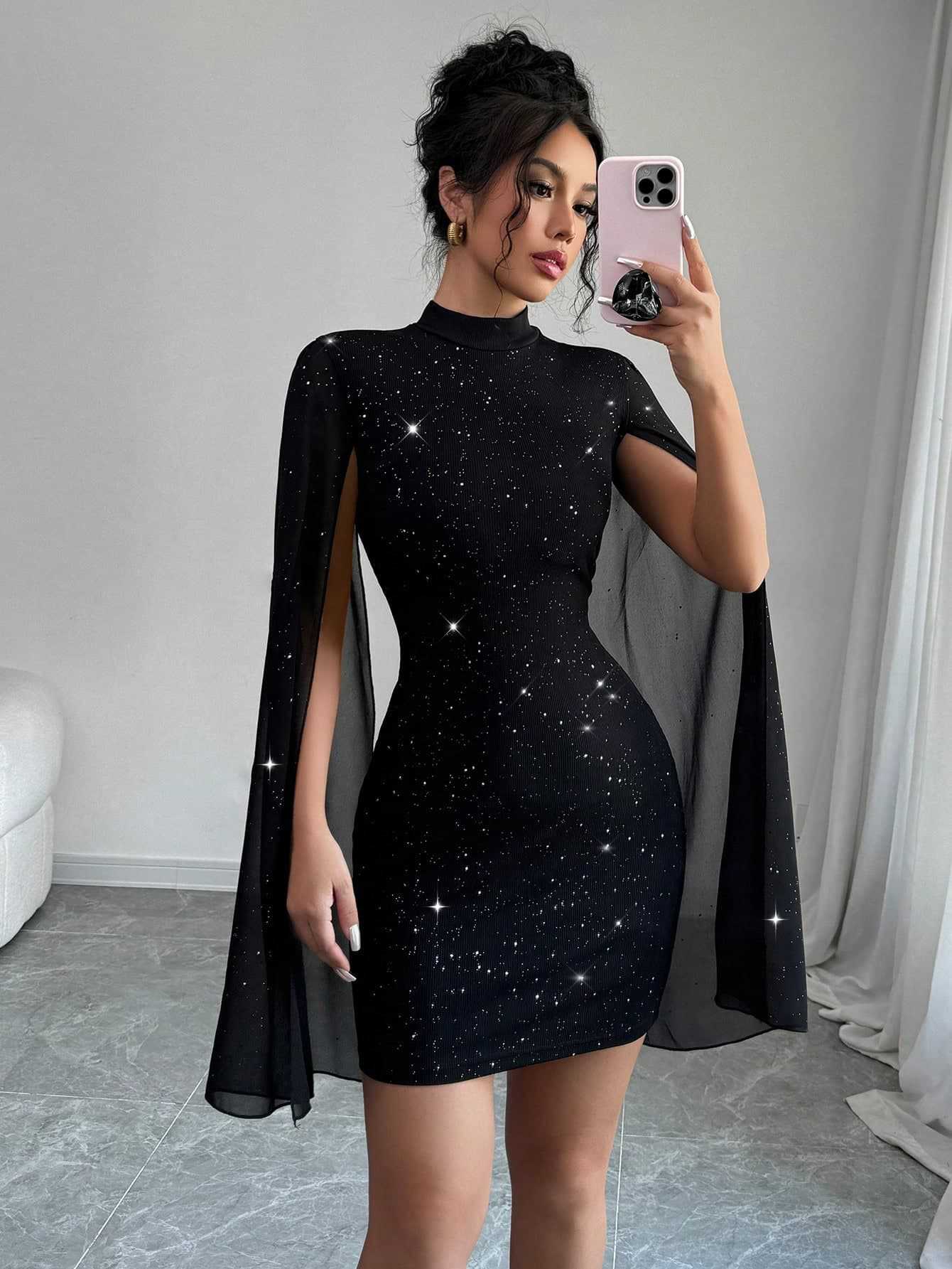 Abito da Festa Mini Aderente con Collo Alto e Maniche a Lanterna con Stampa Luccicante per Donna - Abbigliamento Sexy da Club