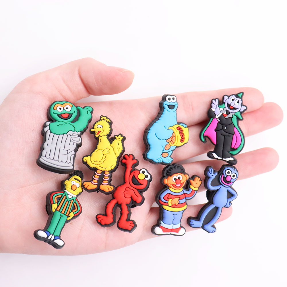 Breloques de chaussures en PVC, 1 pièce, biscuits de dessin animé, oiseau jaune, monstre, accessoires de chaussures, décorations pour bracelets, cadeau de fête pour enfants