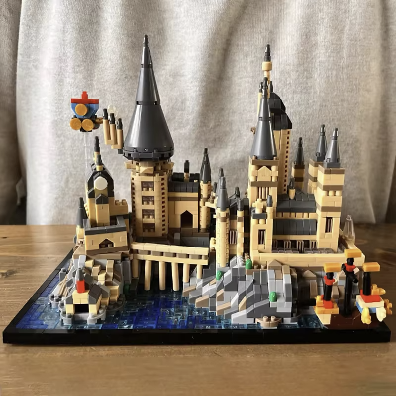 Set Blok Bangunan Kastil Ajaib Abad Pertengahan Harry Potter Hogwarts MOC Bricks DIY Mainan Hadiah Untuk Dewasa Model Blok Mikro 2700+pcs