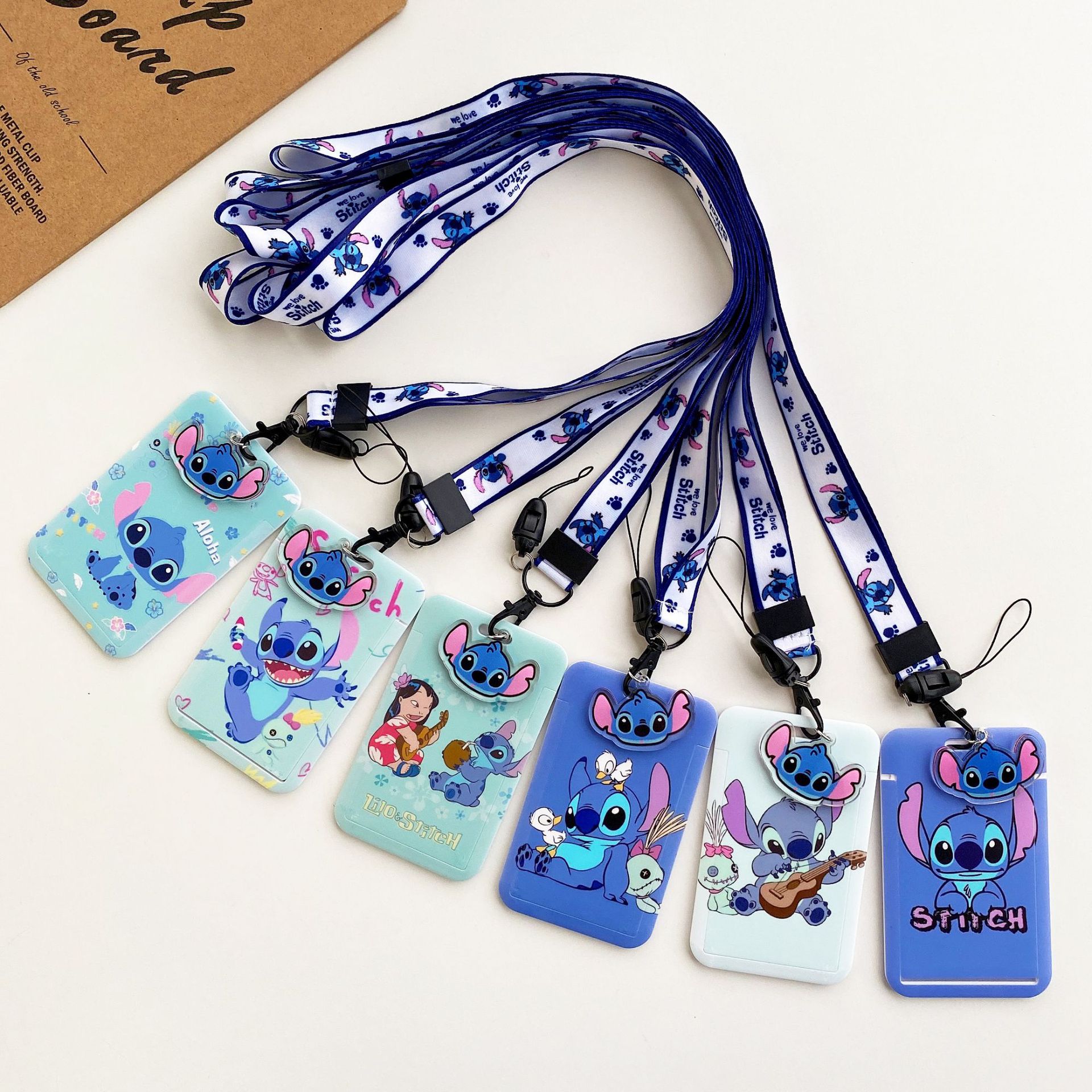 Portatarjetas de identificación de Stitch de Disney, colgante con cordones, tarjeteros de puerta Lilo para niñas encantadoras, llavero con correa para el cuello, regalo credencial para mujeres