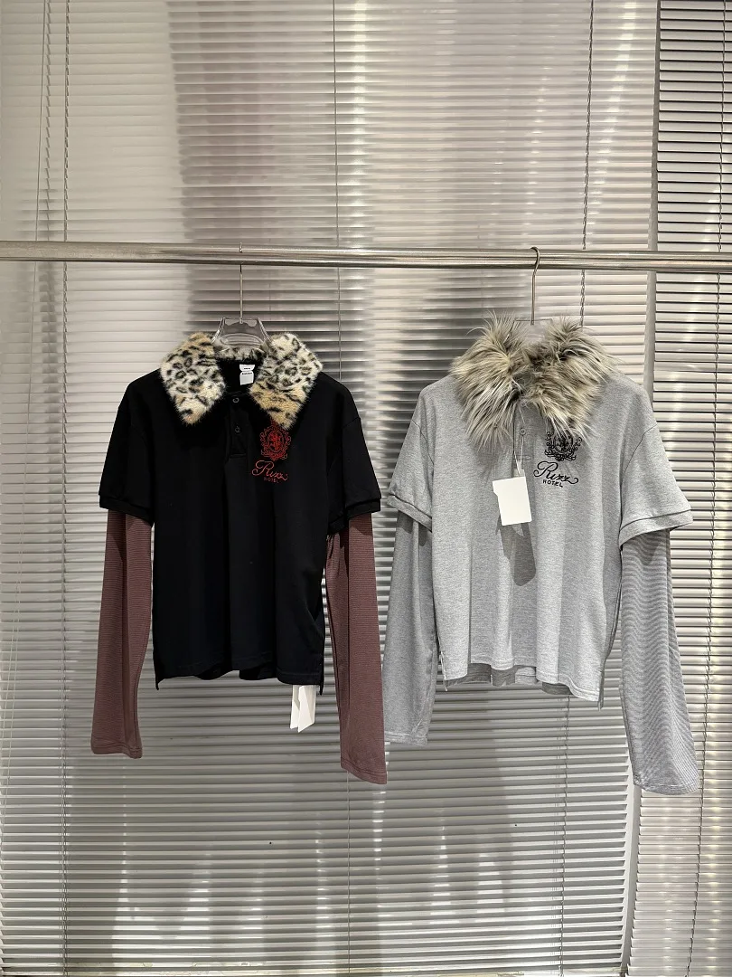 26SS T-Shirt mit abnehmbarem Leopardenfellkragen, gespleißter, zweiteiliger Optik und Umlegekragen, Langarm