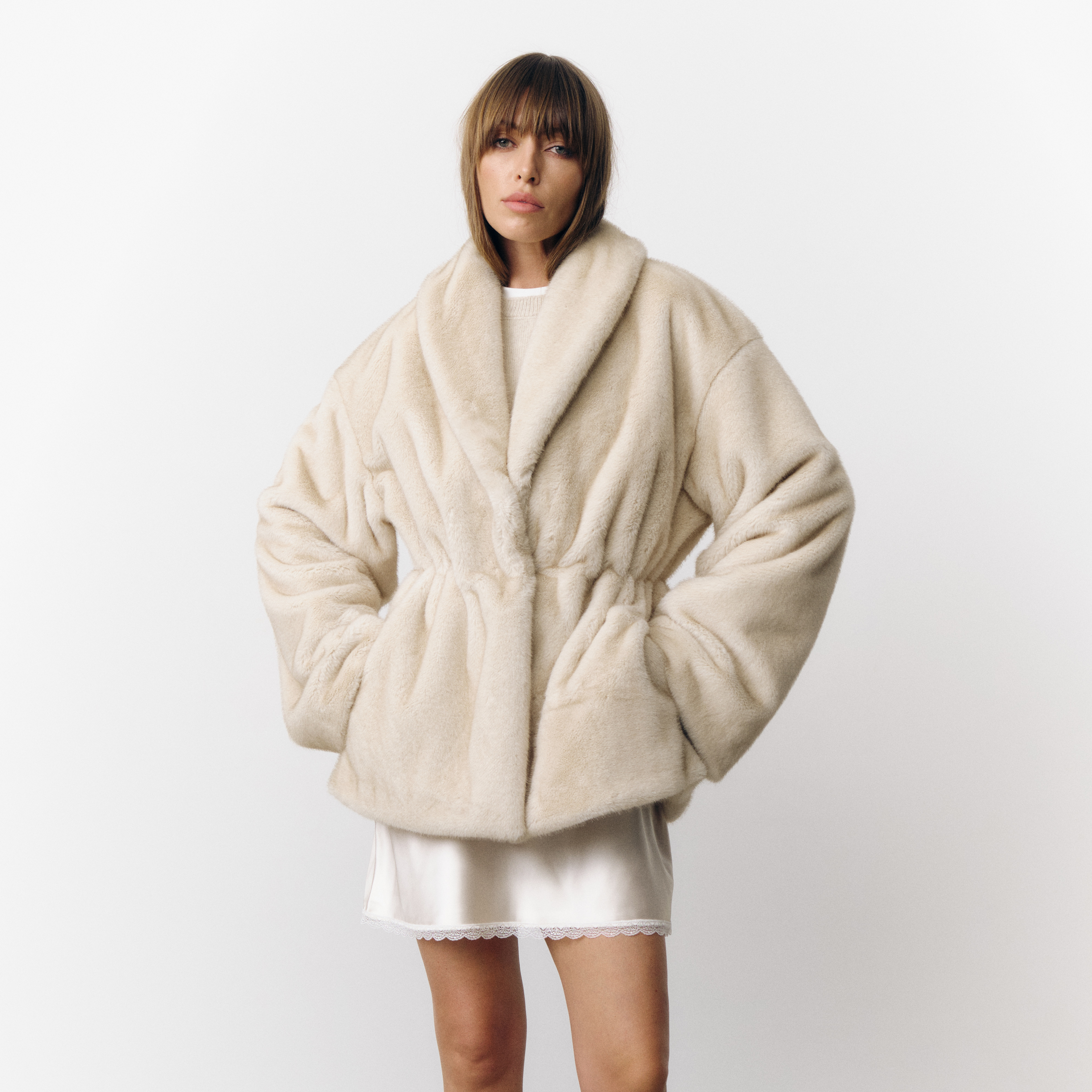 Moda cor misturada lapela gola mulher casaco longo elegante manga cheia solto casaco novo inverno senhora alta rua jaqueta de pele do falso