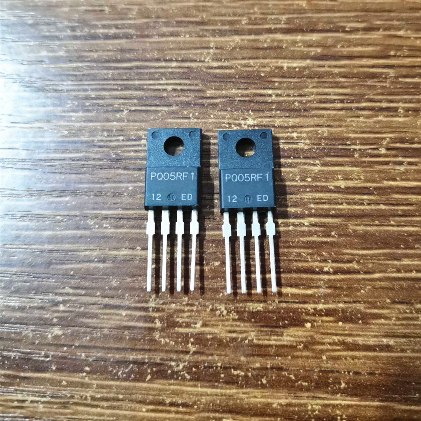 5PCS PQ05RF1 PQ05 TO-220-4 Integrated Circuit IC chip