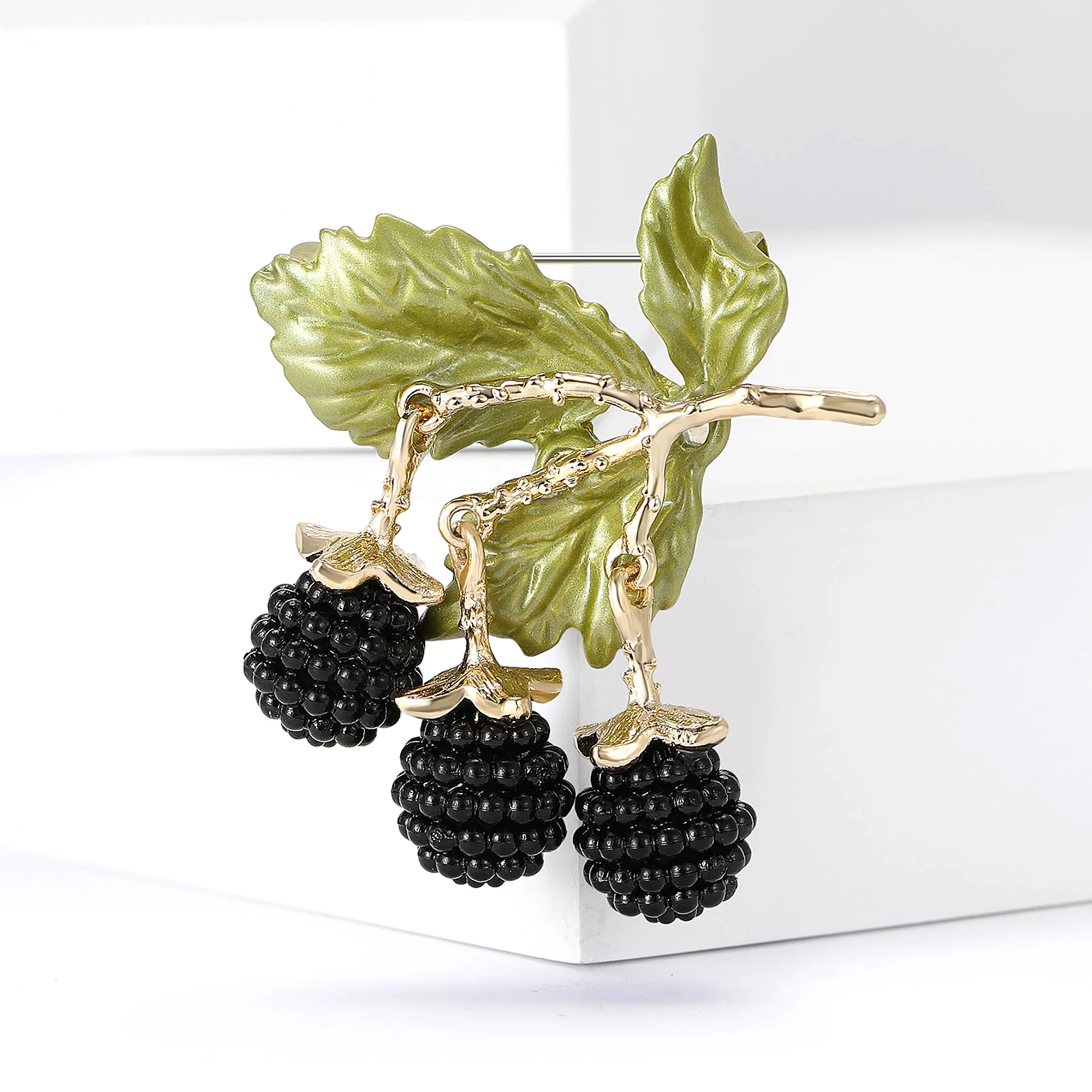 Rhinestone Blackberry Pendant Brooch for Women Unisex Enamel Fruit Plant Pin Event Party Backpack Decoration Clothes Accessories