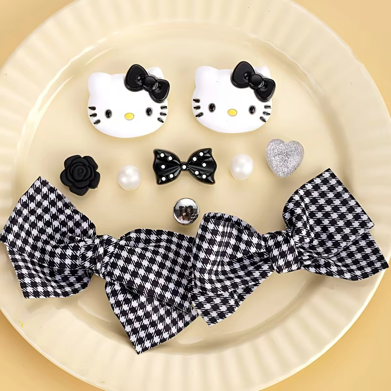 Hiasan Sepatu Seri Hello Kitty, Pita Kartun Anime, Bunga Sepatu untuk Sandal Clogs, Dekorasi DIY, Hadiah Pesta Natal, Souvenir