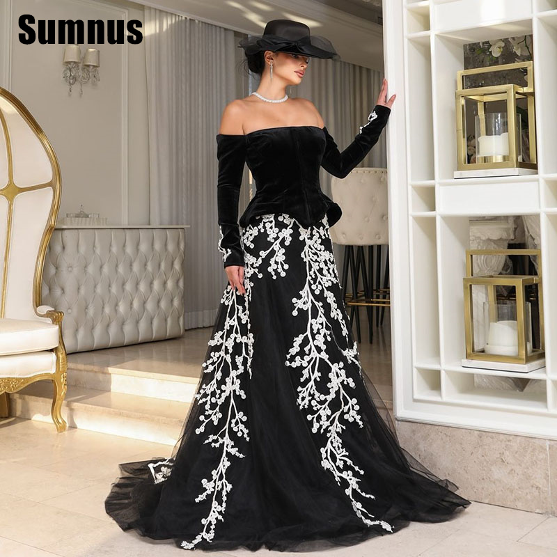Sumnus Black A-Line Velour Prom Dresses Elegant Off Shoulder Evening Dress Floor Length Backless Applique Formal Gown Customized