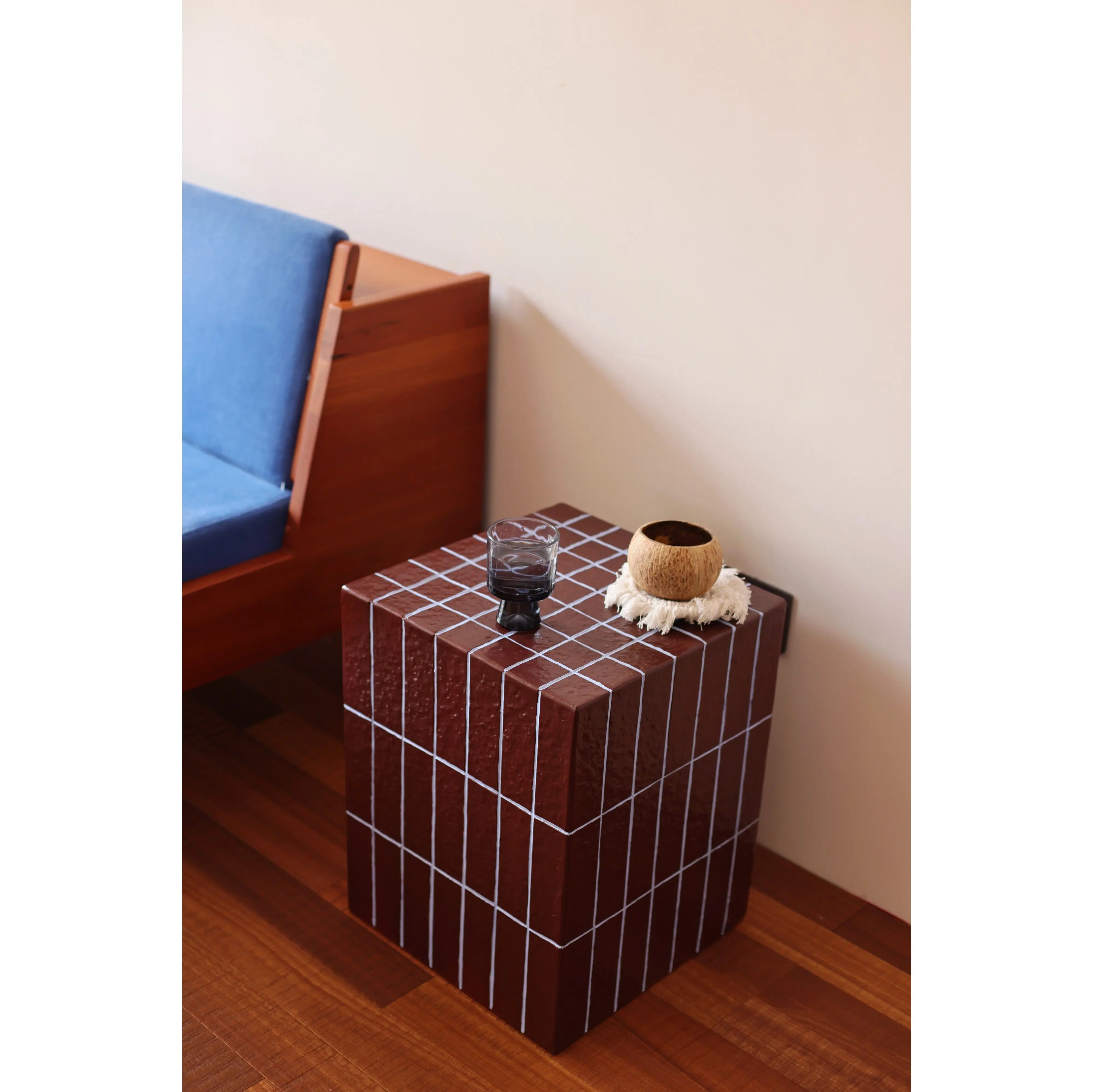 Vintage Style End Side Table, Modern Minimalist Accent Table for Living Room, Bedroom, Sofa Side & Home Decor