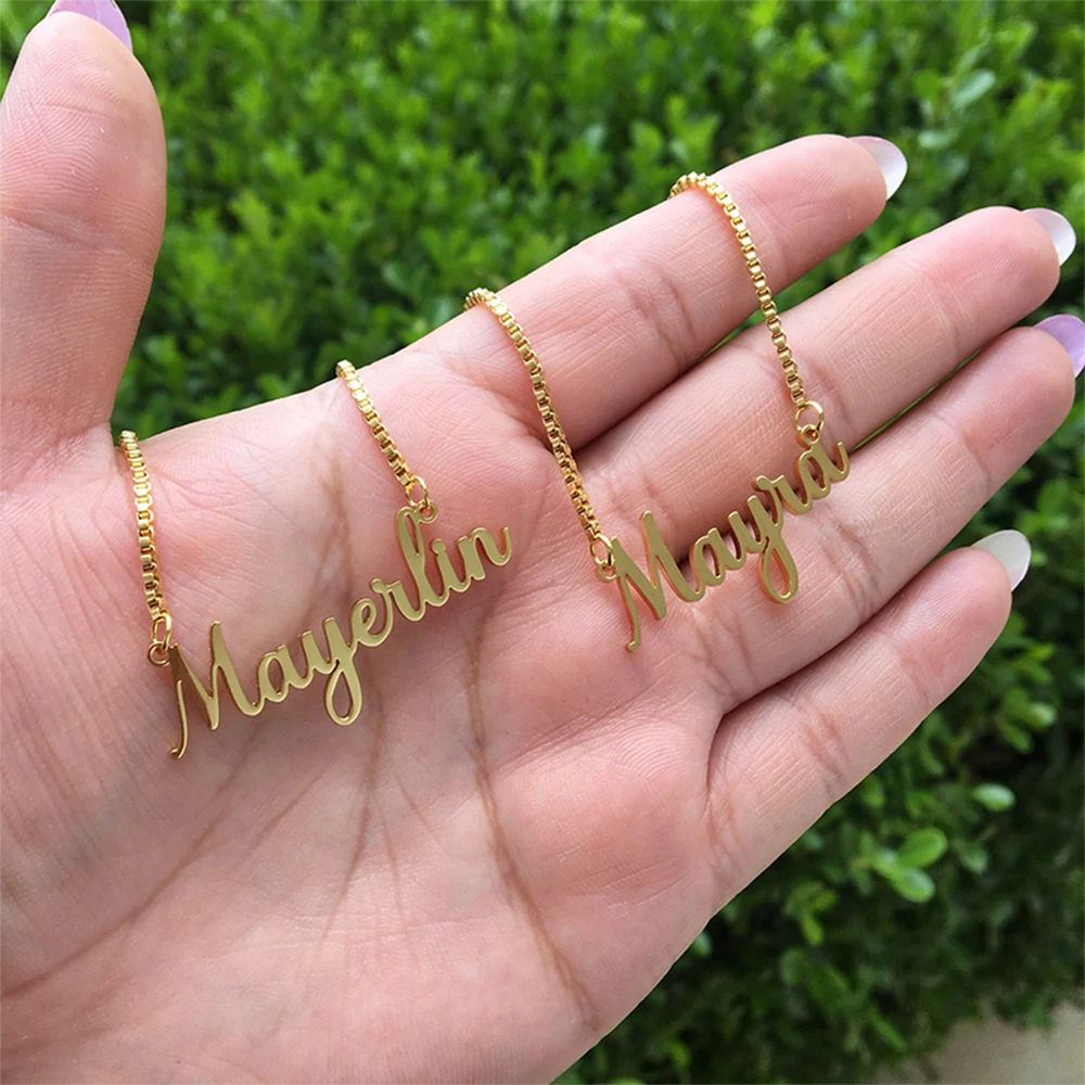 Custom ชื่อสร้อยคอเครื่องประดับสแตนเลสสำหรับ Women Cursive ตัวอักษรคำจี้โซ่กล่อง Choker ของขวัญ
