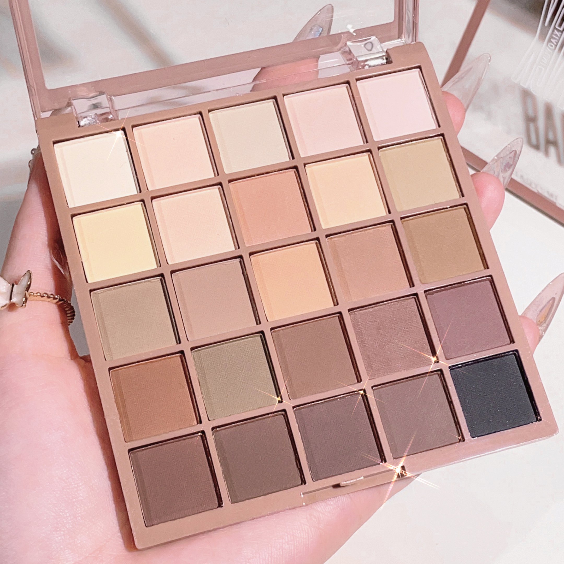 Paleta cieni do powiek w 25 kolorach, matowy brązowy nude wielokolorowy cień do powiek, wysokie renderowanie kolorów, wodoodporny i odporny na pot, codzienny e
