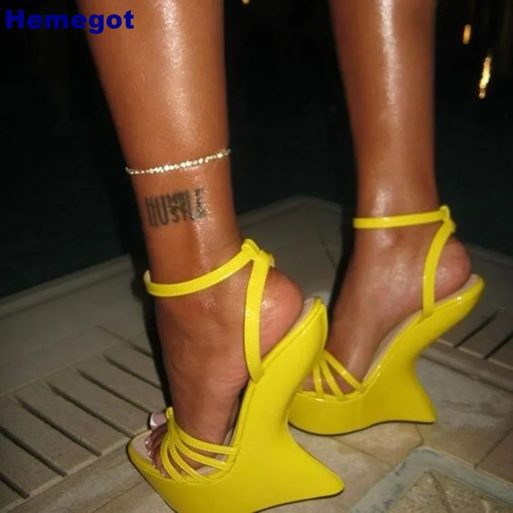 Platform Open Teen Raar Hak Sandalen 2024 Zomer Nieuwe Cross Strap Straat Gesp Party Sandaal Effen Kleur Mode Vrouwen Sandalen