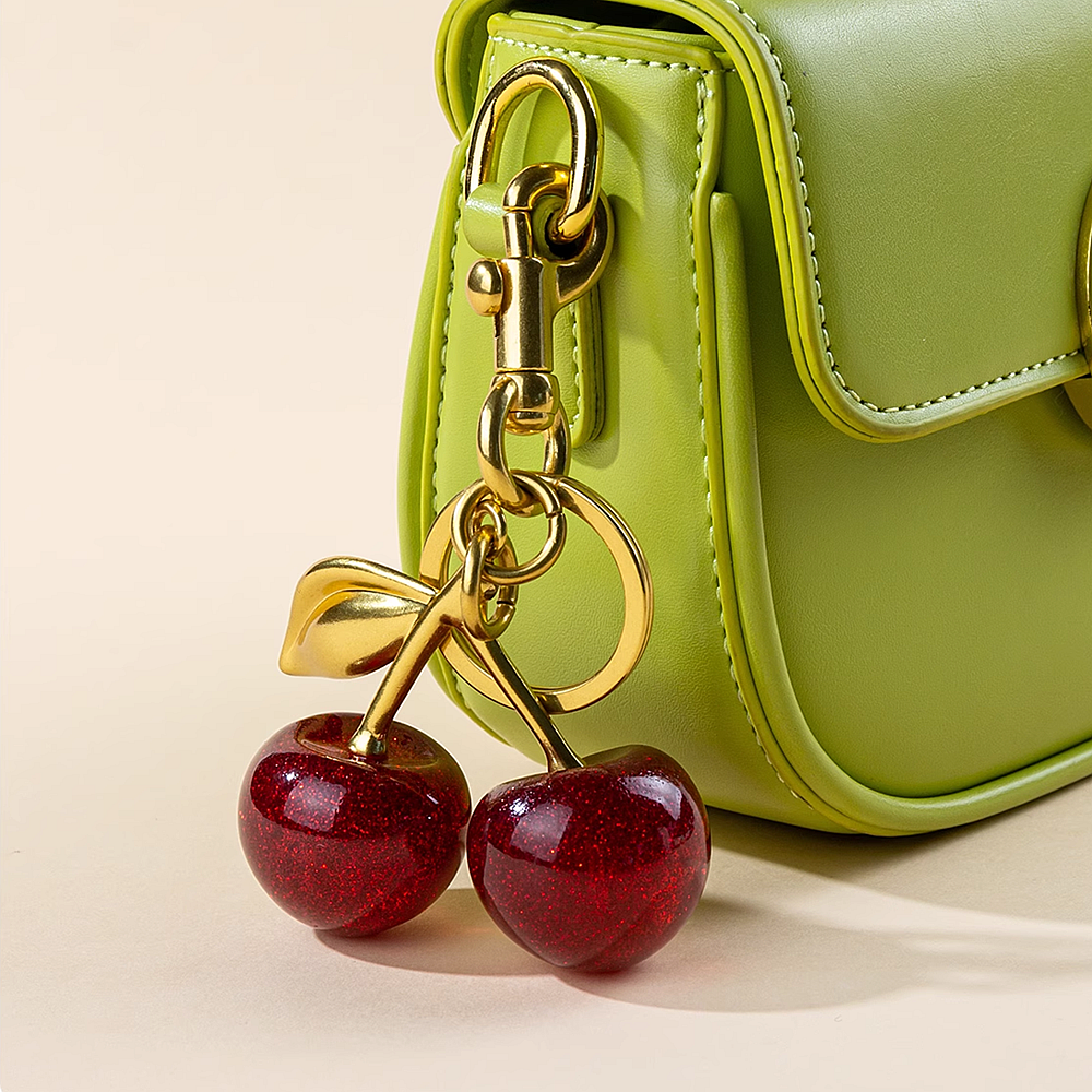 Moda vermelho cereja pingente chaveiro para mulheres bonito saco decorações multifuncional jóias acessórios chave do carro charme chaveiro presente