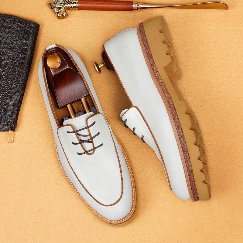 Sapatos de Casamento Elegantes para Homens, Luxuosos em Couro Legítimo, Novo Estilo Britânico Outono 2026, Confortáveis e Modernos, Sapatos Brancos para Homens
