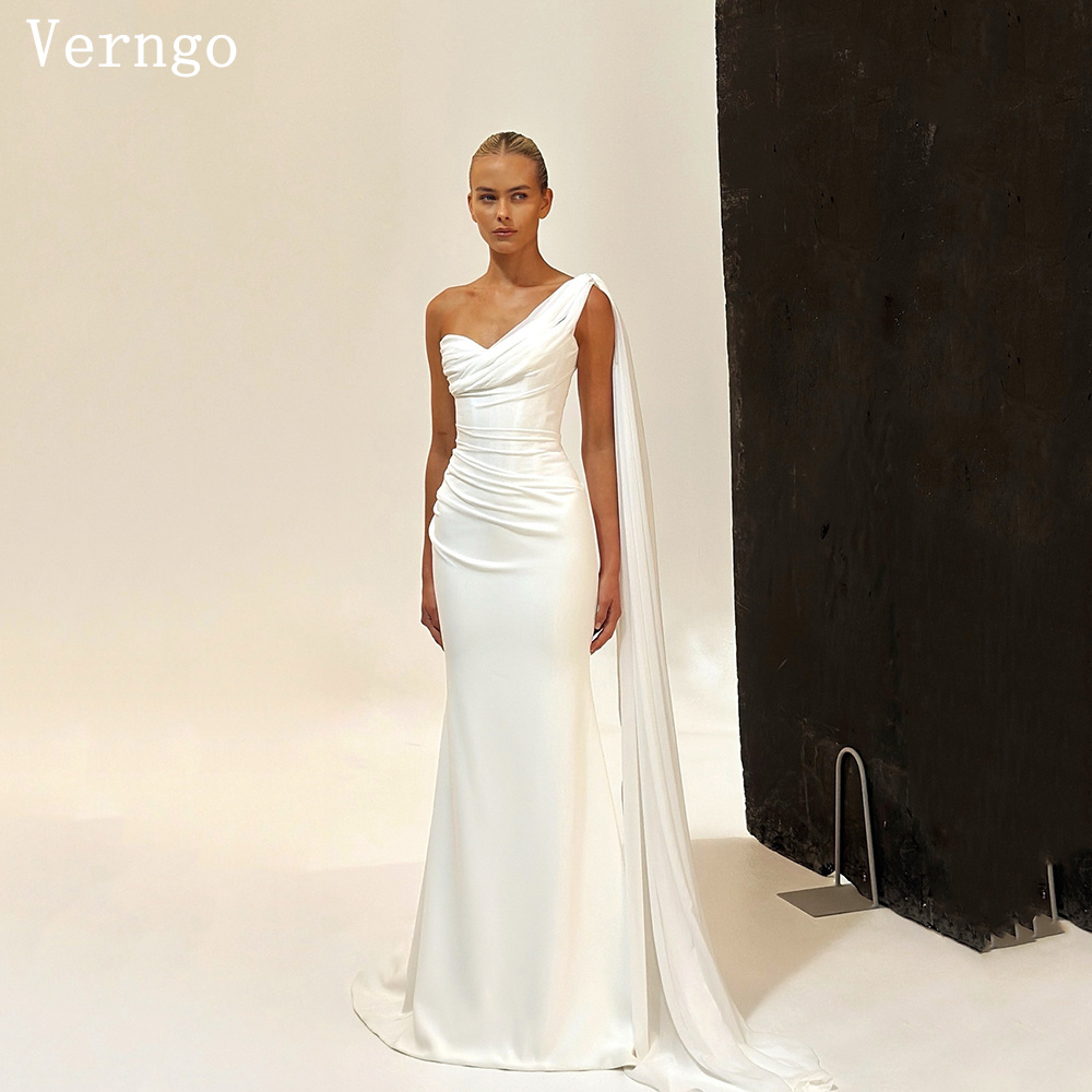 Verngo abito da sposa in raso avorio con una spalla abiti da sposa a sirena elegante abito da sposa da donna con strascico personalizzato