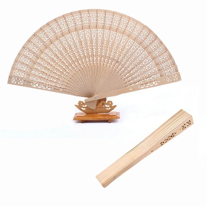 Ventagli in legno cavo pieghevole profumato in legno di sandalo cinese Ventagli tenuti in mano Decorazione domestica da 20 cm
