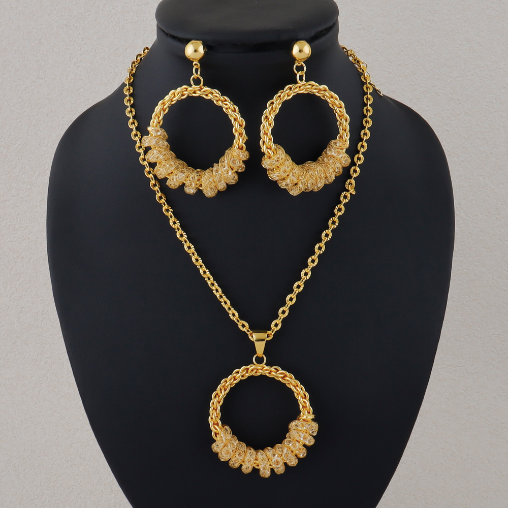 Ensemble de bijoux collier et boucles d'oreilles plaqués or nigérian de dubaï, adapté à un usage quotidien et aux cadeaux de mariage