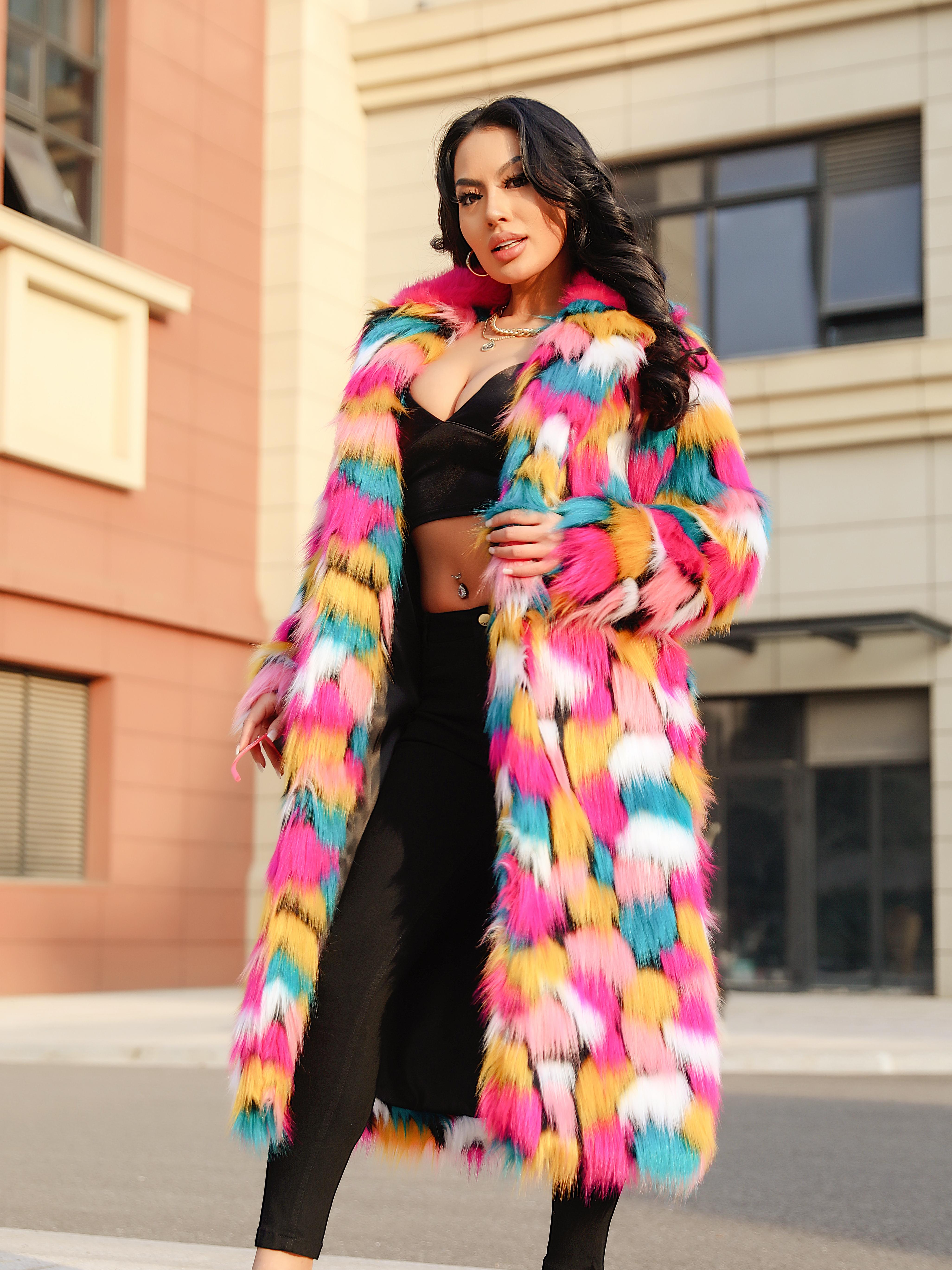 Elegante casaco de pele sintética direcional moda personalidade arco-íris longo casaco de relvado artificial feminino