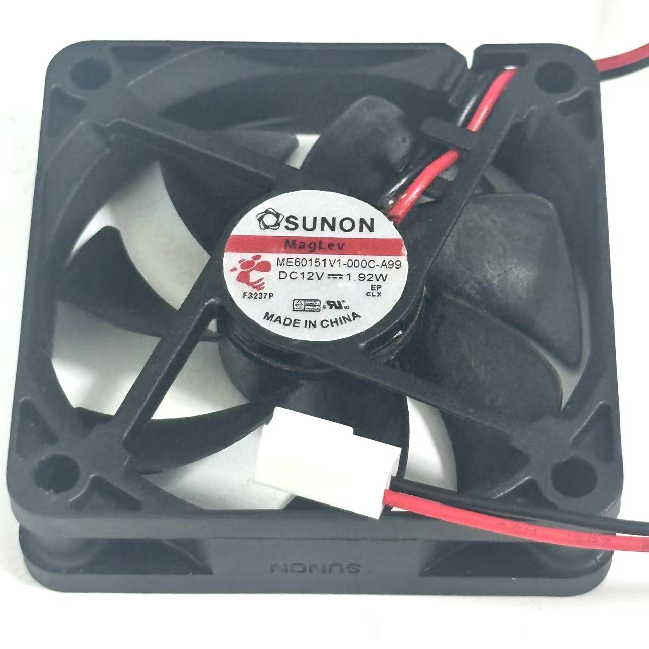 SUNON ME60151V1-000C-A99 DC 12V 1.92W 60x60x15mm Ventilateur de refroidissement de serveur à 2 fils