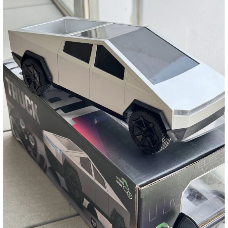 1:12 RC Cybertruck Offroad Kombi Batmobile RC Auto Simulations-Pickup-Truck Sammlermodell Kinderspielzeug Jungen Geschenk