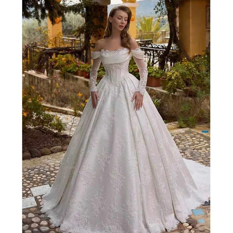 Graceful Wedding Dress Embroidered Lace On Satin Ball Gown Full Sleeve Boat Neck Customized Lace Up Robe MariéE Satin Plus Size