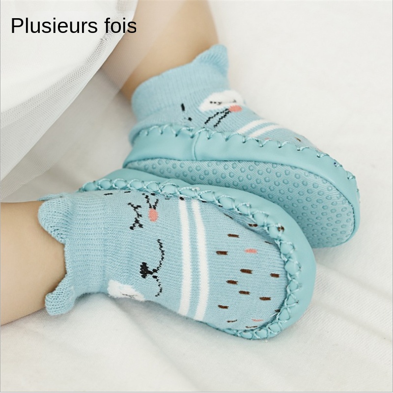 Chaussettes pour bébé avec semelles en caoutchouc, à la mode, pour nouveau-né, automne-hiver, chaussettes de sol pour enfants, chaussures antidérapantes à semelle souple, 2022