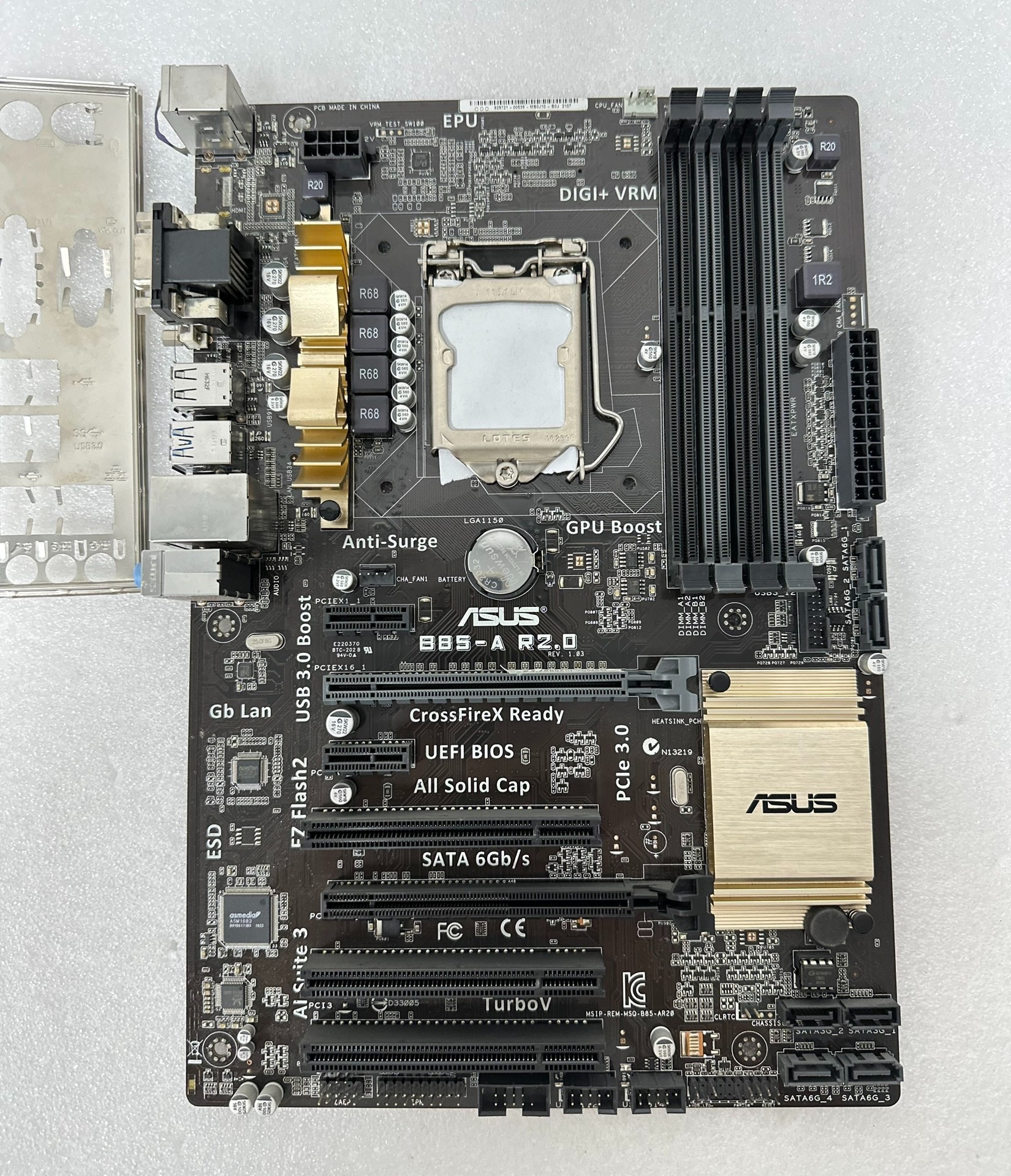 Famosa placa base Brand-B85-A R2.0. Plataforma de 1150 pines, cuatro ranuras para memoria (prueba y envío)