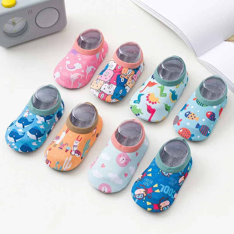 Zapatillas deportivas para nadar y Surf para niños, calcetines finos antideslizantes para nadar en el suelo, zapatos de agua para playa y piscina con dibujos animados para bebés