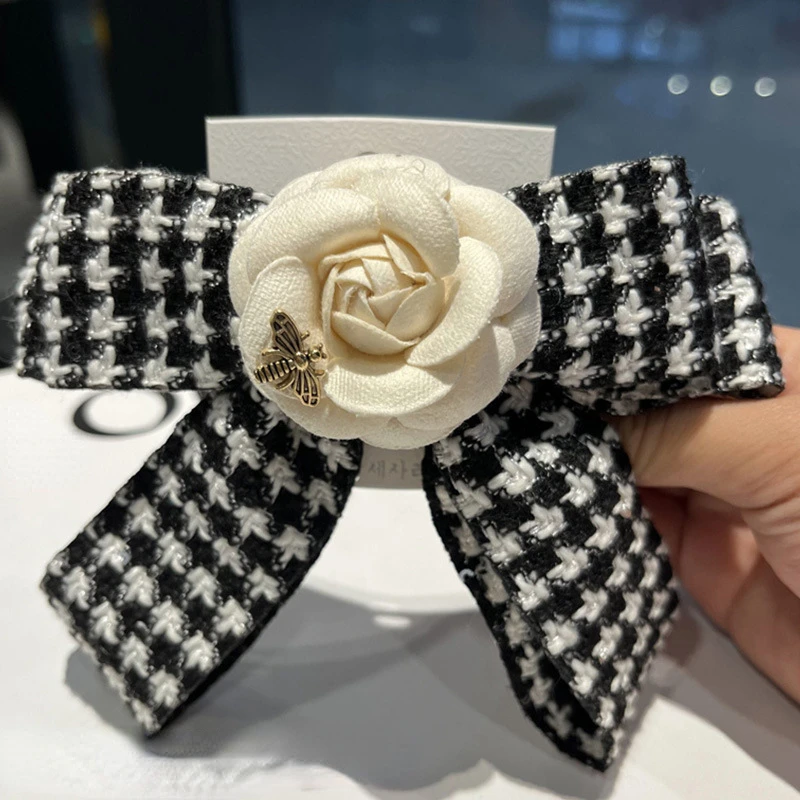 Nuevas y elegantes pinzas para el cabello con lazo de tela, horquillas para el cabello con flores de Camelia y abeja para mujer, tocados de moda, accesorios coreanos para el cabello-remiel