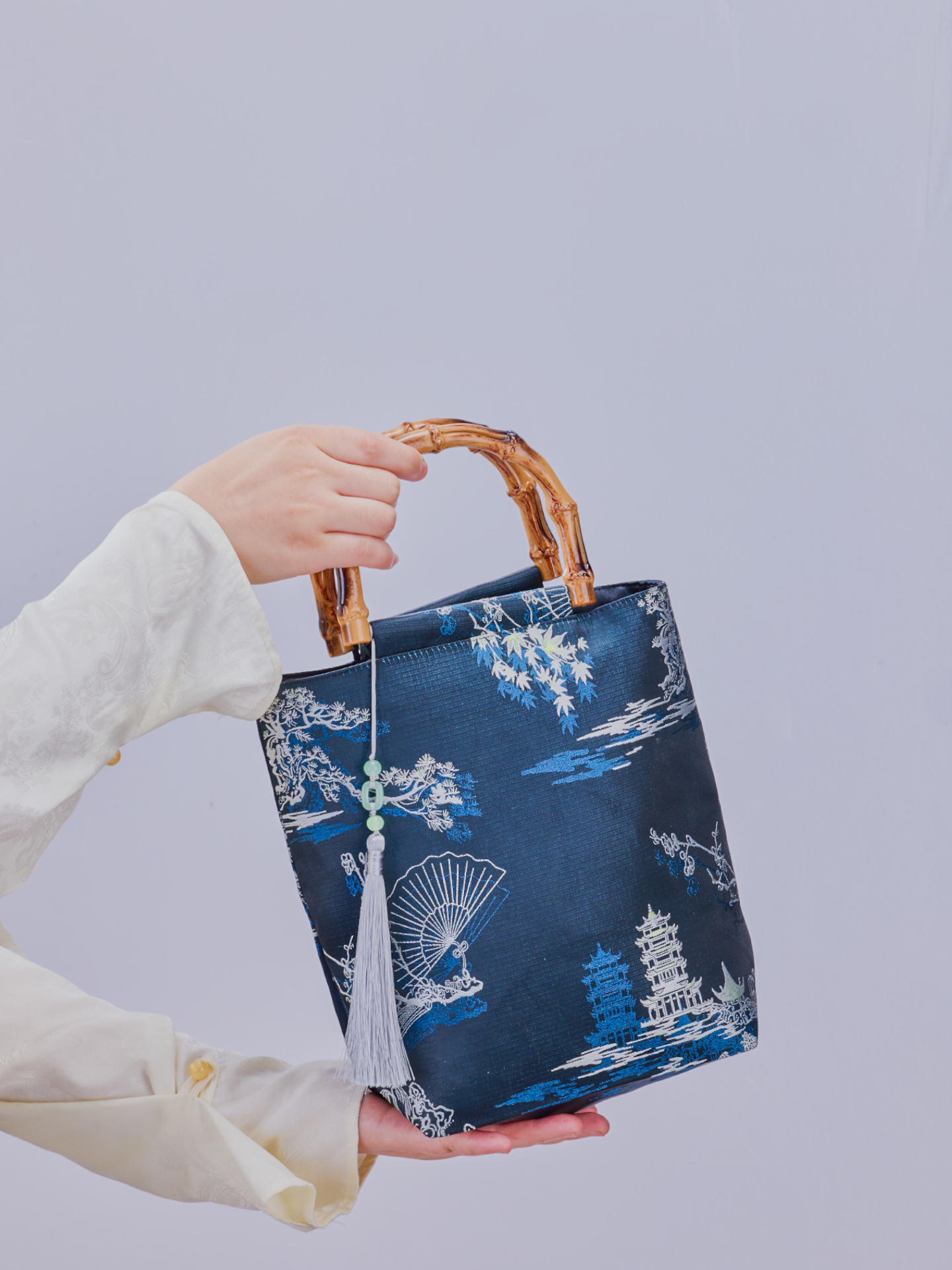 ポータブル新中国風刺繍ハンドバッグハイエンド多用途ナショナルトレンド収納バッグレトロエレガンススモールニッチハンドバッグ