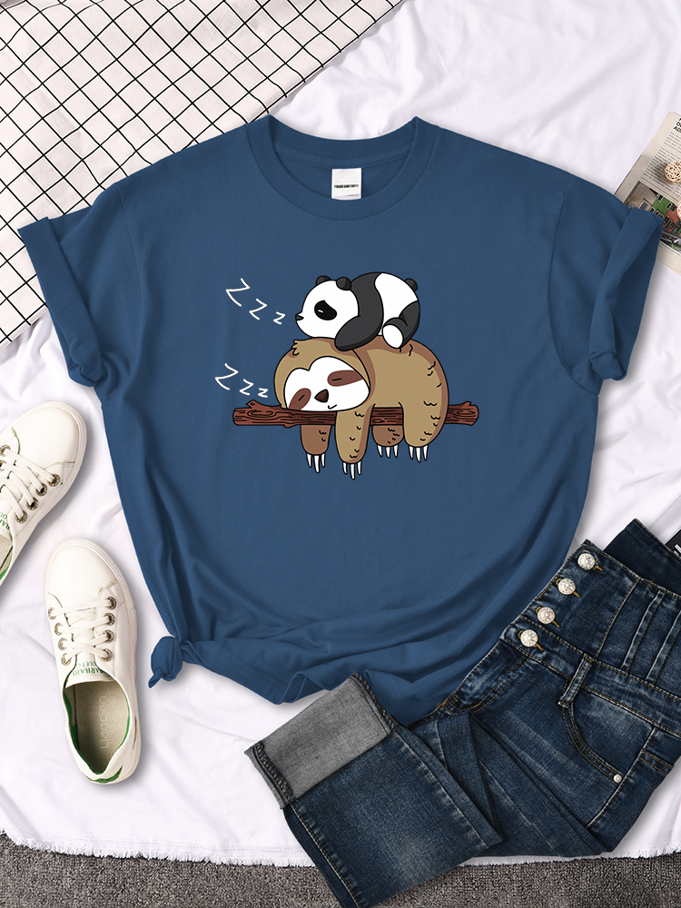 Panda das mulheres deitado em uma preguiça impresso em torno do pescoço t-shirt, T-shirt extragrande, manga curta, Fit, novo