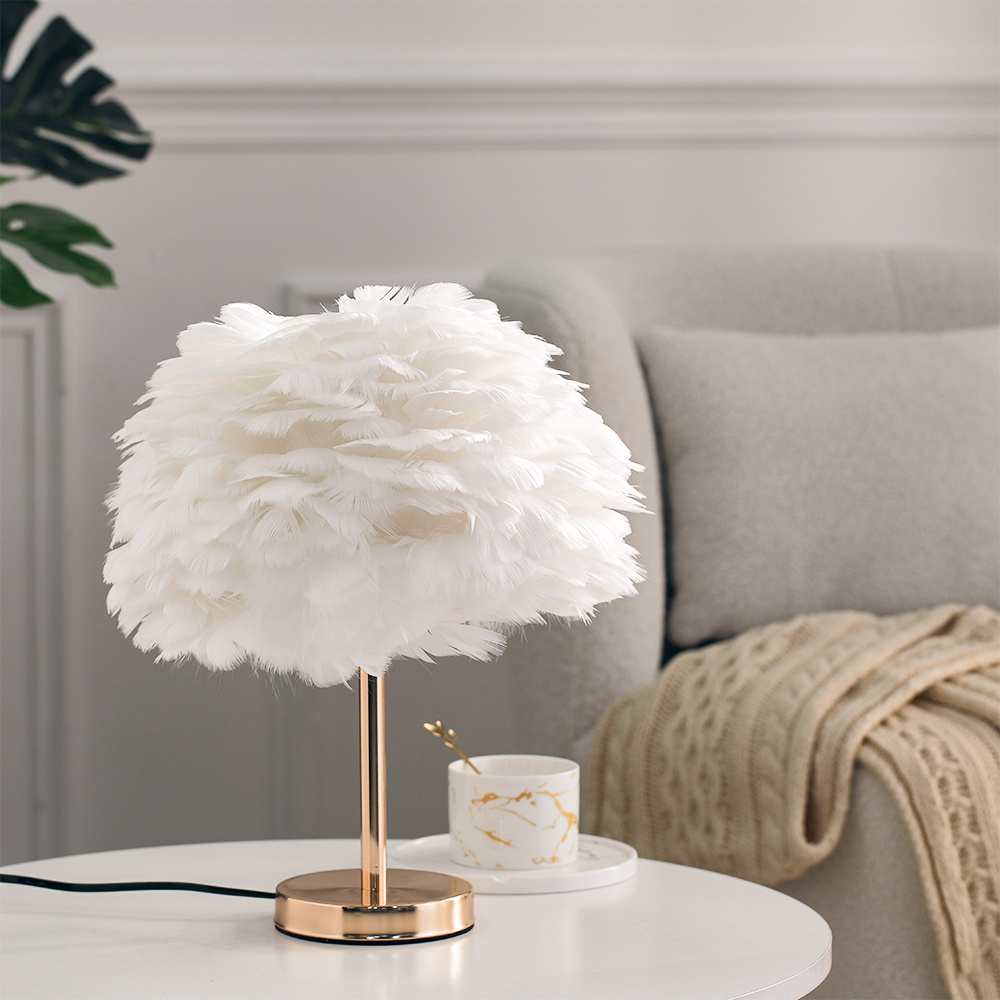 Witte 38Cm Chique Veren Tafellamp
