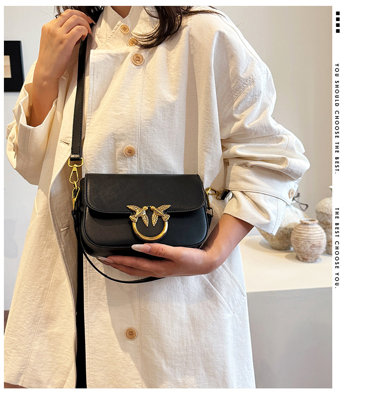 Bolsa feminina de moda para o dia a dia, modelo Bacchus com corrente, para usar ao ombro ou transversal, estilo Andorinha, com estampa de pássaros voadores duplos.