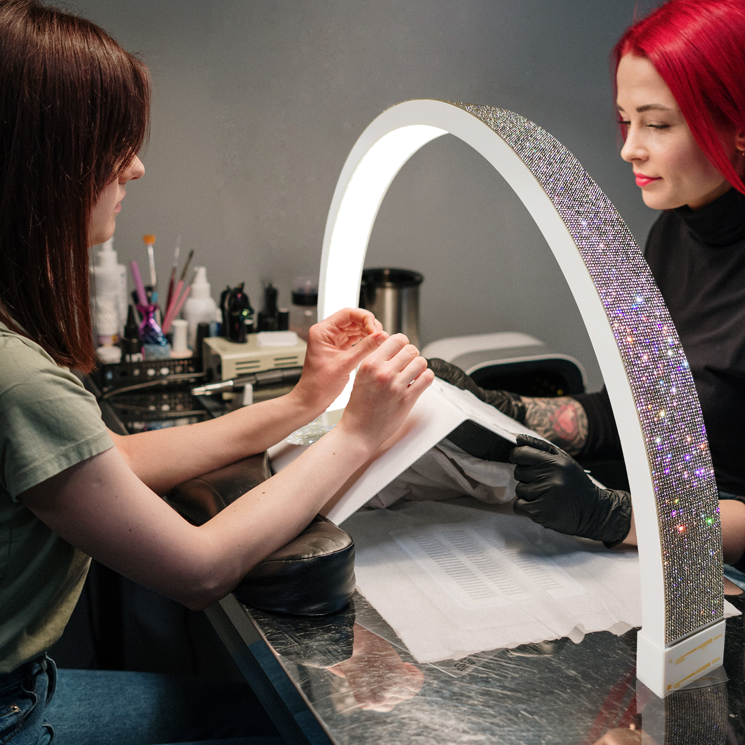 Fusitu 45W Bogenförmige Tisch-Nagellampe Weiße Diamant-LED Halbmond-Lichtförmige Nagelpflege-Set Desktop-Bogenring LED-Leuchten für Schönheit