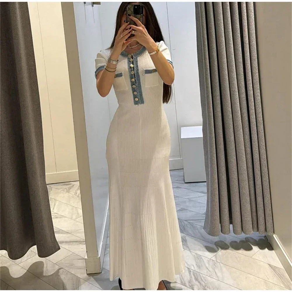 Elegante contrasterende dames gebreide maxi-jurk Chique O-hals korte mouw metalen knopen Bodycon-jurken Office Lady woon-werkverkeer gewaad