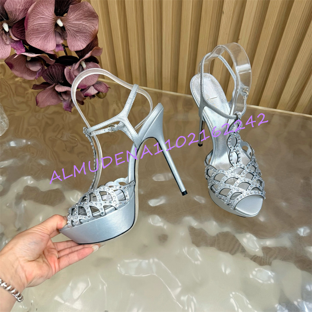 Luxuriöse Silberne Strass-Plateau-Stiletto-Sandalen für Damen mit Hohlem Knöchelriemen, Offener Zehenpartie, Elegant für Hochzeit und Abendveranstaltungen, Extrem Hohe Absätze