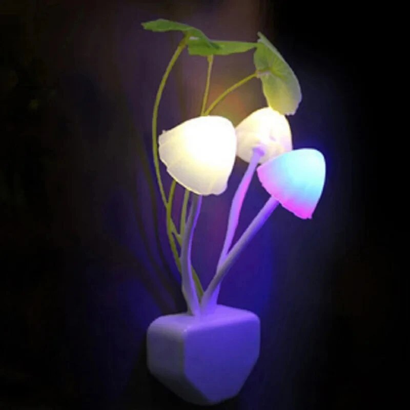 Neuheit Pilz Pilz Nachtlicht EU & US Stecker Licht Sensor 220 V 3 LED Bunte Pilz Lampe Led Nacht lichter
