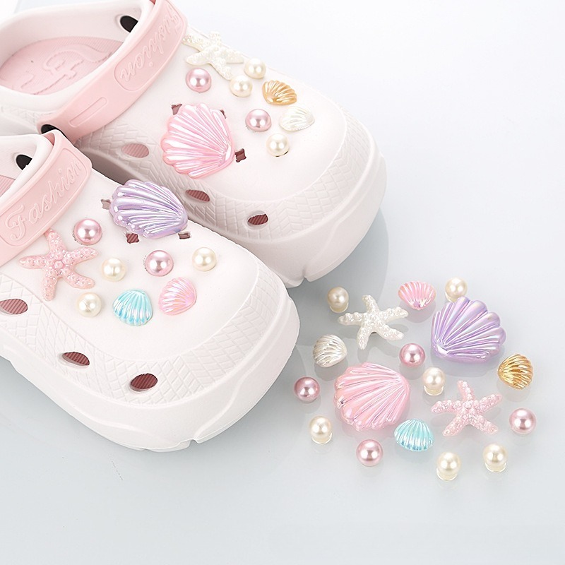 18 Pezzi Ciondoli per Scarpe per Zoccoli e Ciabatte, Decorazioni Fai da Te Estive a Forma di Stella Marina e Conchiglia, Accessori per Scarpe con Fori