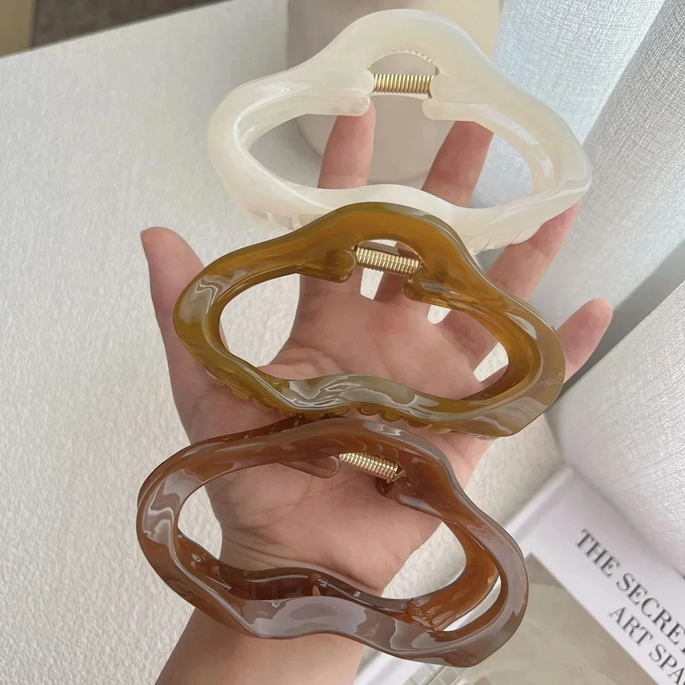 エレガントな雲中空アウト髪爪クリップ女性女の子ゼリーアクリルヘアクランププラスチックヘアピンバレッタヘアアクセサリー