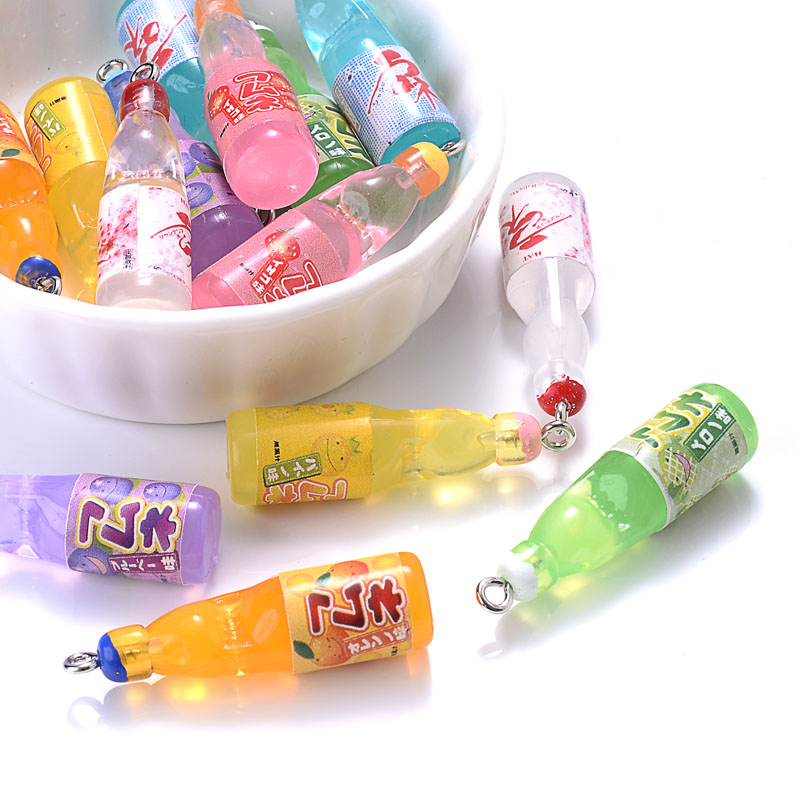 10 ชิ้นพลาสติก Pop Cola โซดาเครื่องดื่มเครื่องดื่มน้ําผลไม้แอลกอฮอล์ Liquo ขวดเรซิ่นจี้ Charms สําหรับเครื่องประดับทํา Diy Mini หัตถกรรม